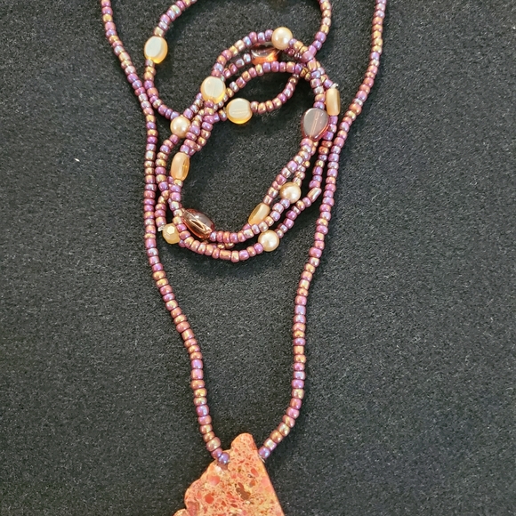 BEAUTIFUL NECKLACE WITH MULTI-PIECE BRACELETS SET. - Picture 8 of 8